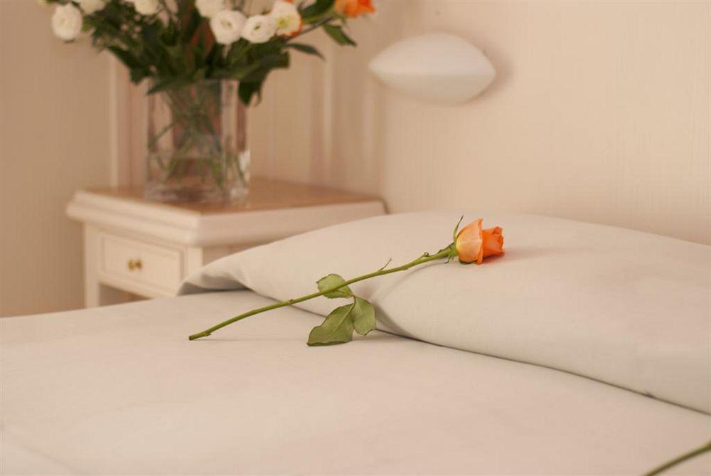 Hotel Ambra Milano Marittima Buitenkant foto