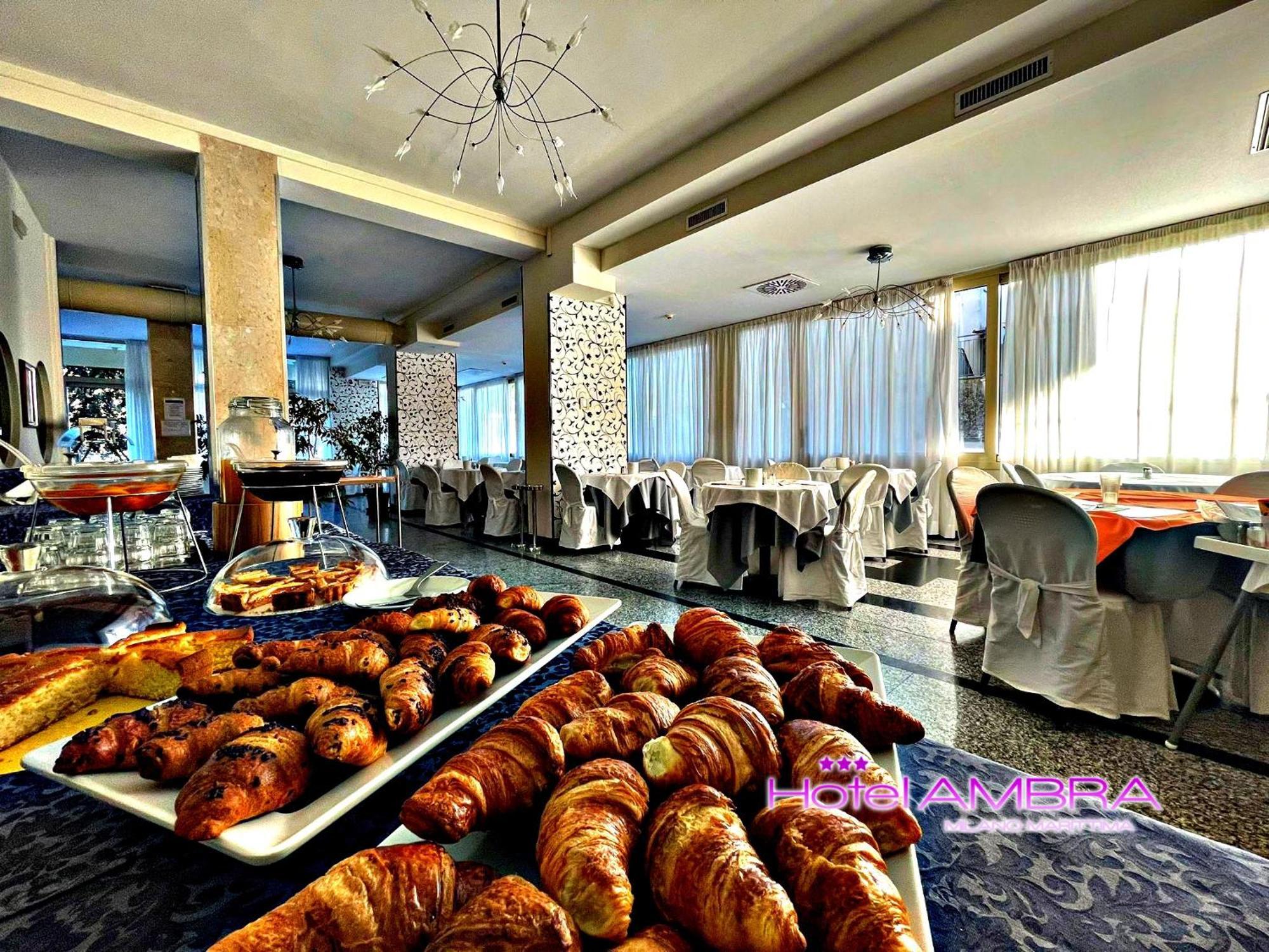 Hotel Ambra Milano Marittima Buitenkant foto