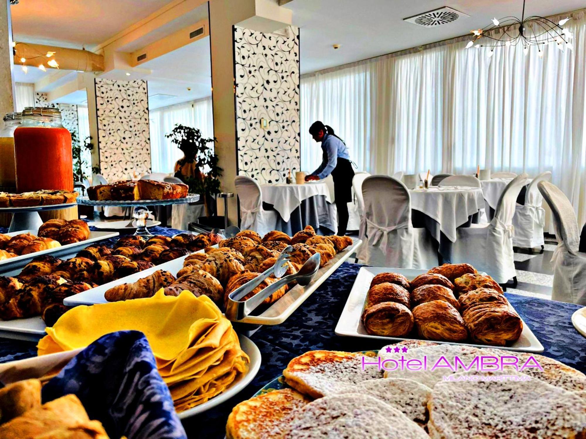 Hotel Ambra Milano Marittima Buitenkant foto
