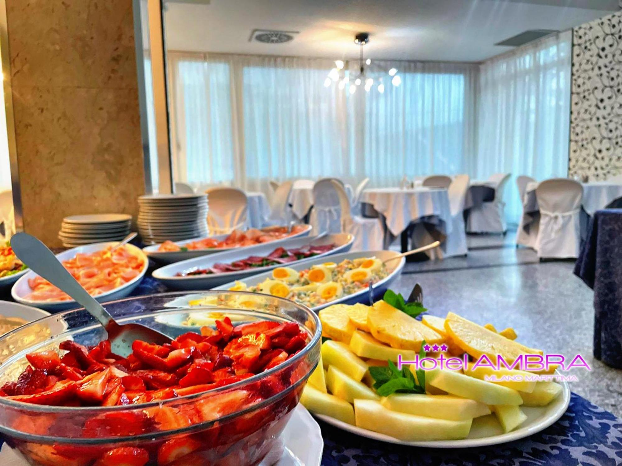 Hotel Ambra Milano Marittima Buitenkant foto