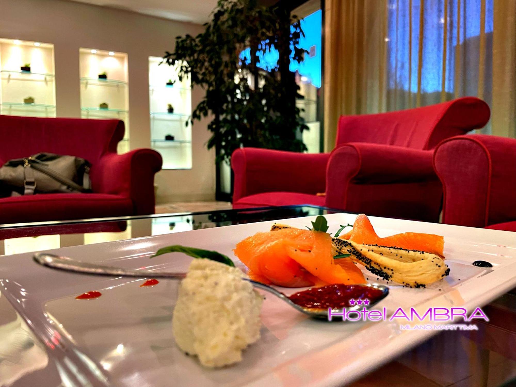 Hotel Ambra Milano Marittima Buitenkant foto