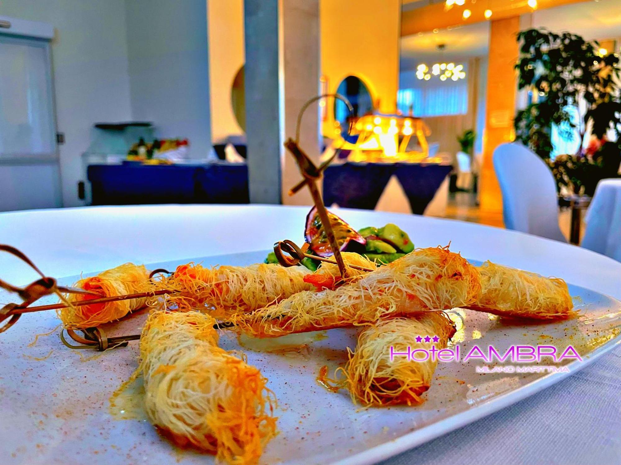 Hotel Ambra Milano Marittima Buitenkant foto