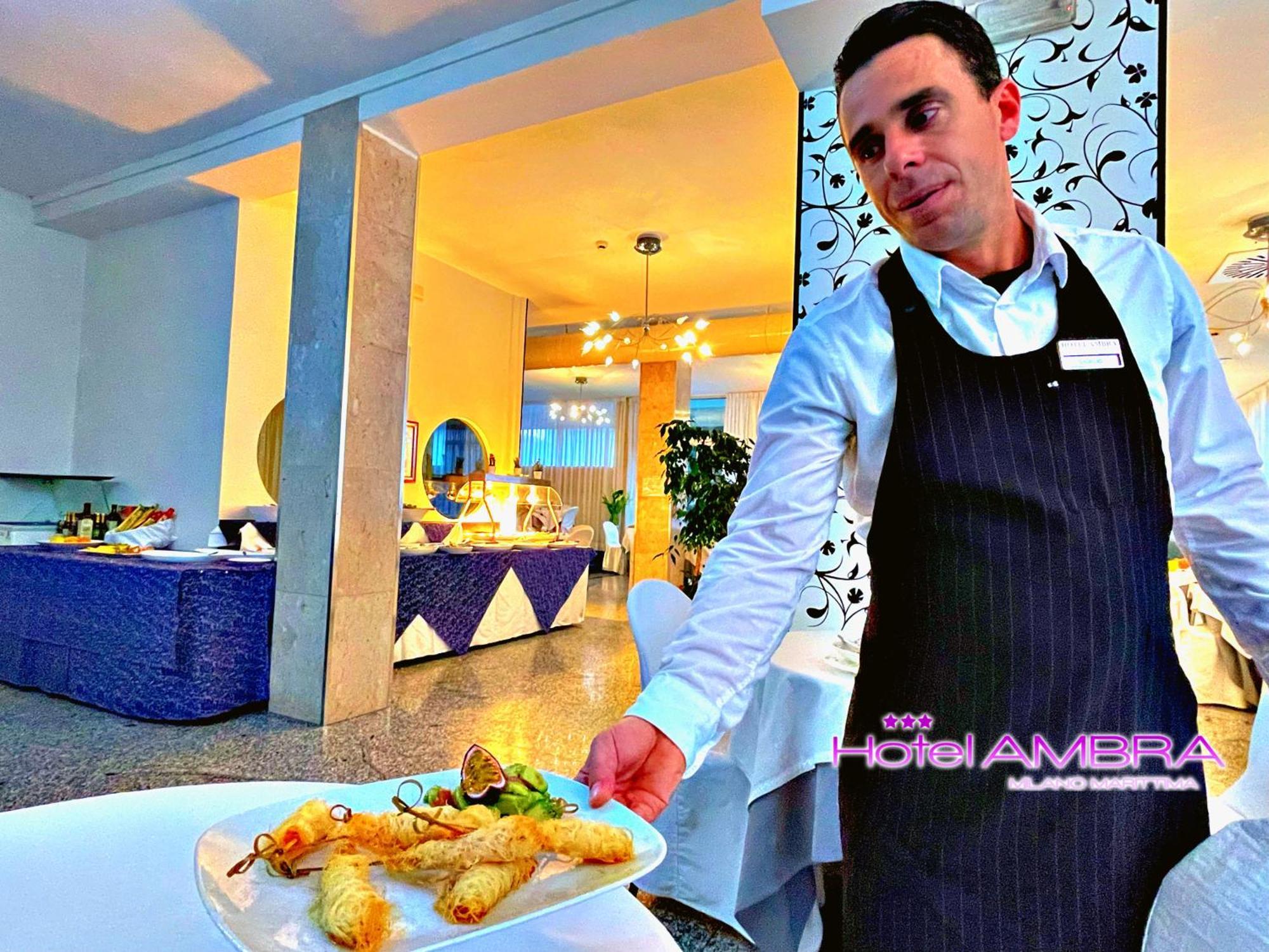 Hotel Ambra Milano Marittima Buitenkant foto