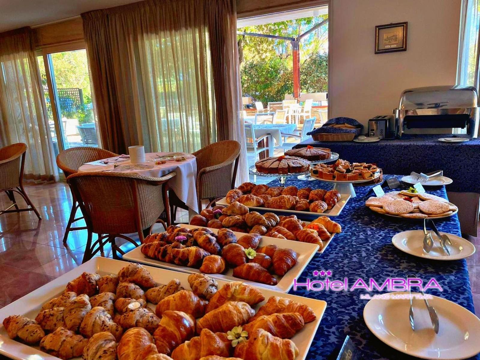 Hotel Ambra Milano Marittima Buitenkant foto