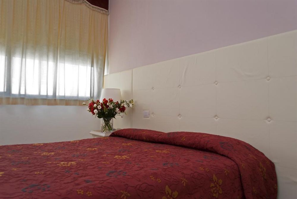 Hotel Ambra Milano Marittima Buitenkant foto